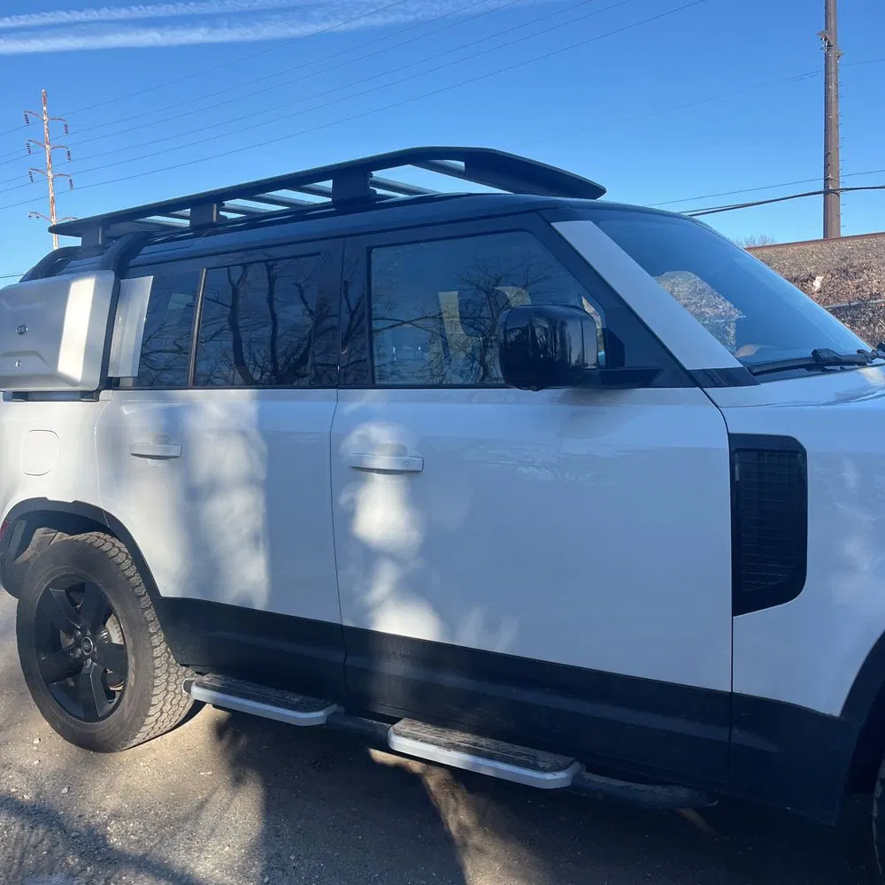 2023 Land Rover Defender 110 SE