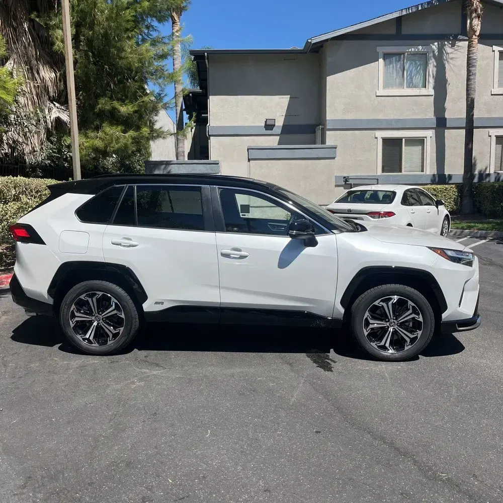 2025 Toyota RAV4 Plug-in Hybrid XSE
