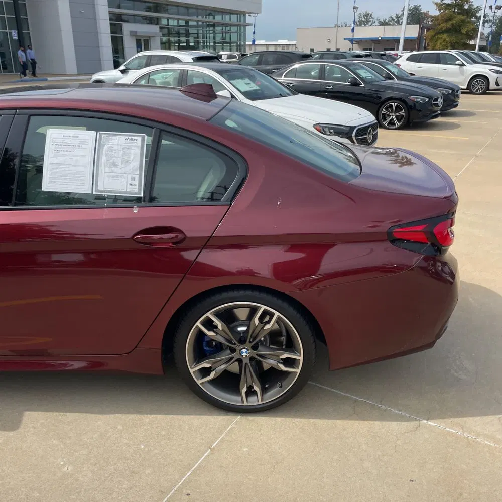 2022 BMW 5-Series M550xi