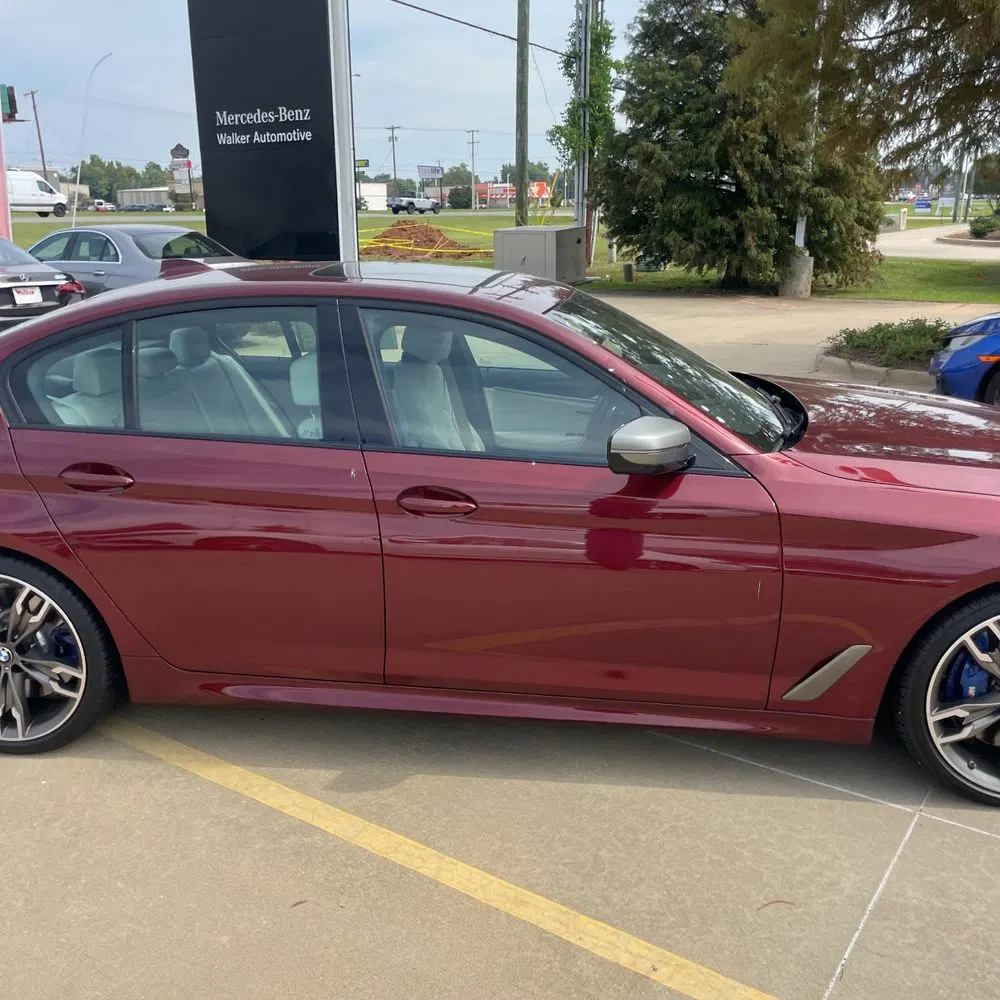 2022 BMW 5-Series M550xi
