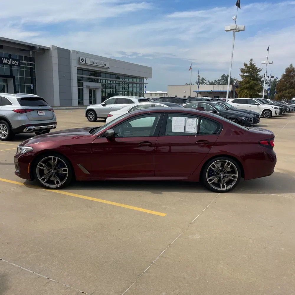 2022 BMW 5-Series M550xi