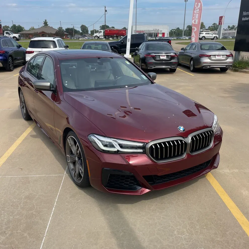 2022 BMW 5-Series M550xi