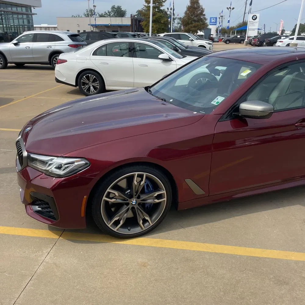 2022 BMW 5-Series M550xi