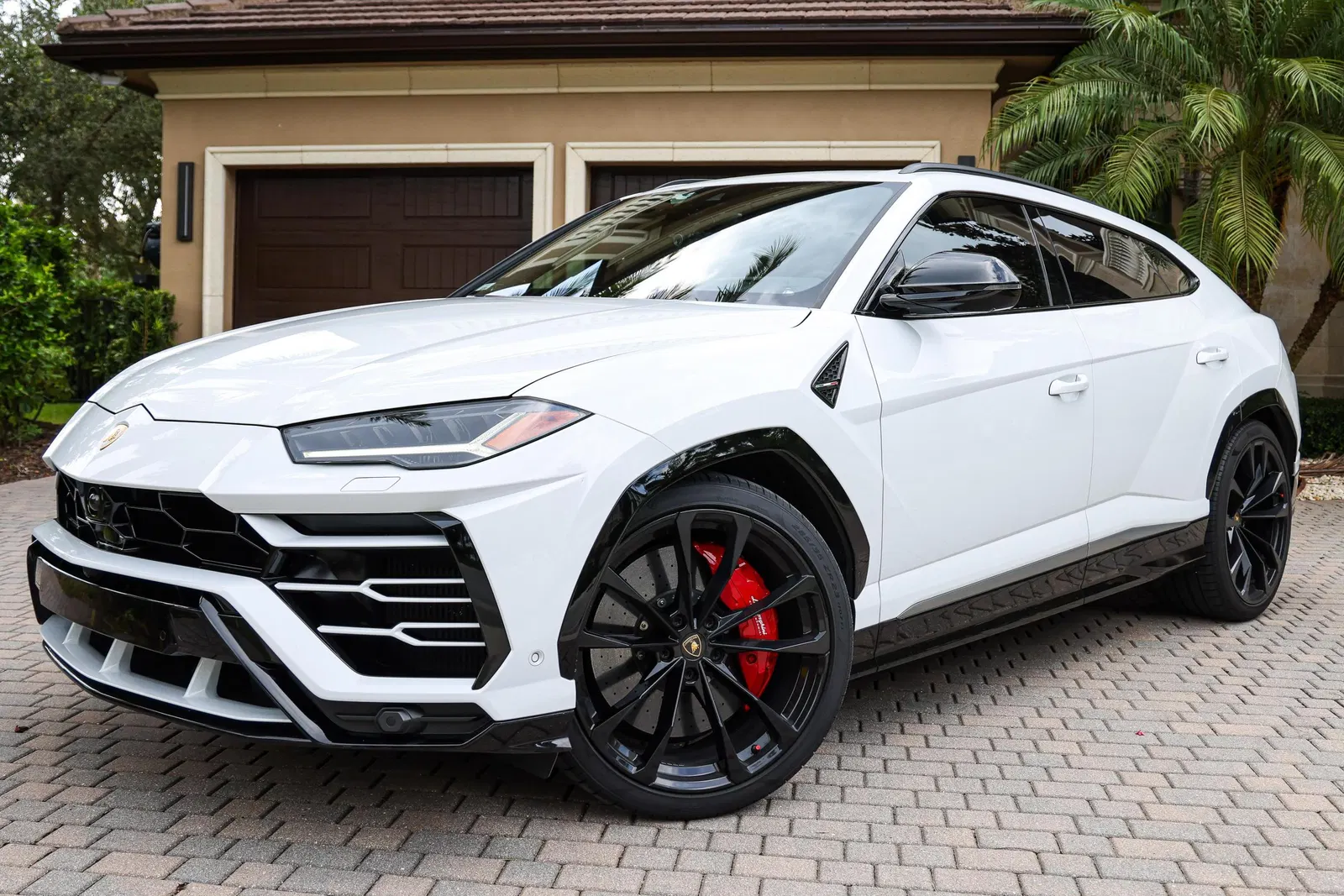 2020 Lamborghini Urus - 641-hp Turbo V8, AWD, Full ADAS Package, Carbon-Ceramic Brakes