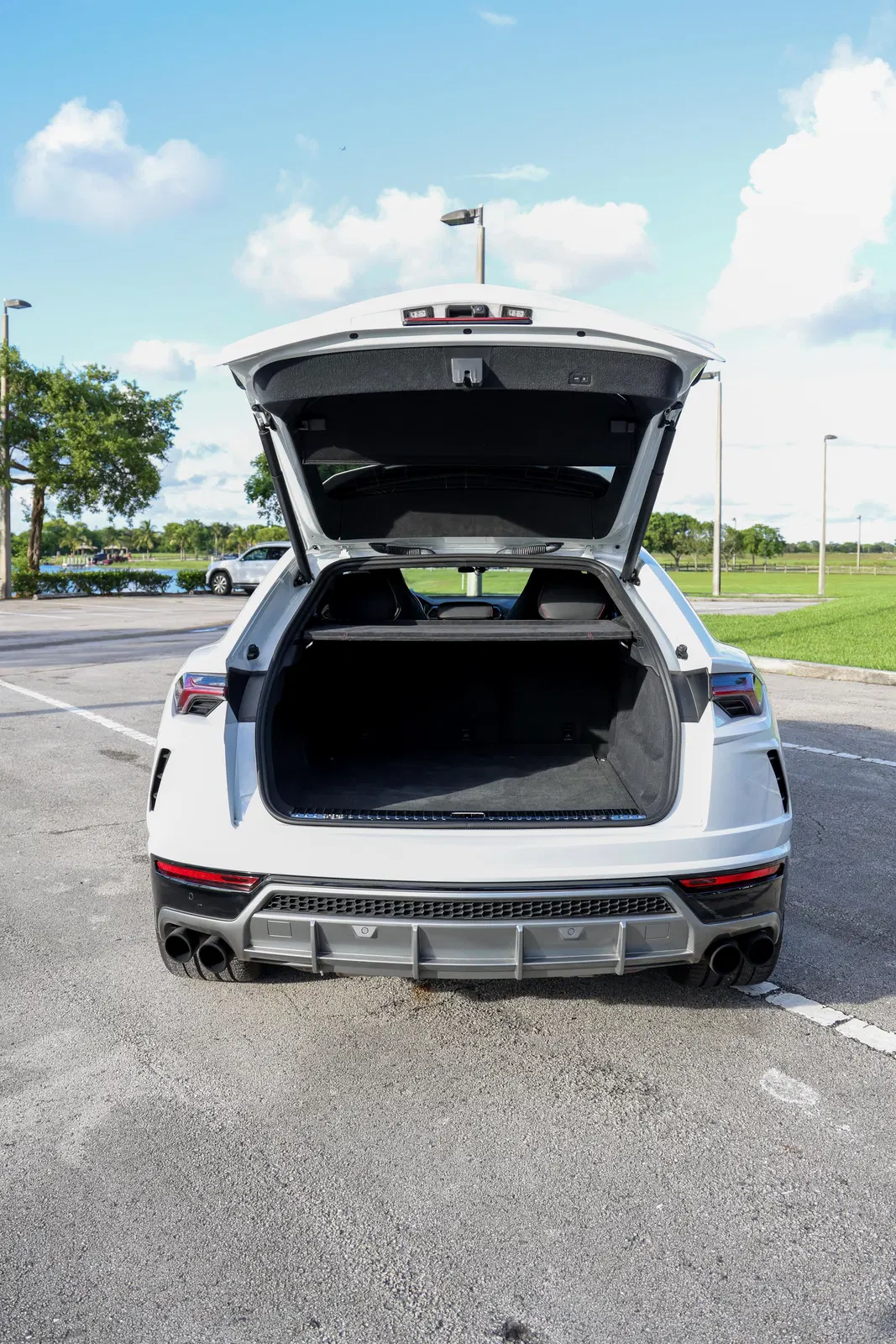 2020 Lamborghini Urus - 641-hp Turbo V8, AWD, Full ADAS Package, Carbon-Ceramic Brakes