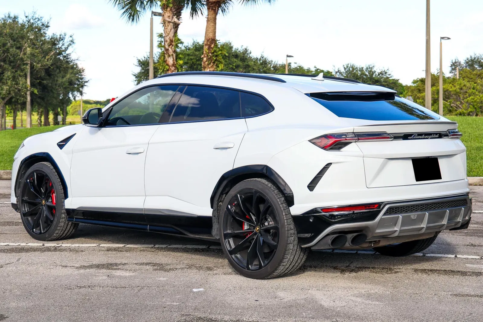 2020 Lamborghini Urus - 641-hp Turbo V8, AWD, Full ADAS Package, Carbon-Ceramic Brakes
