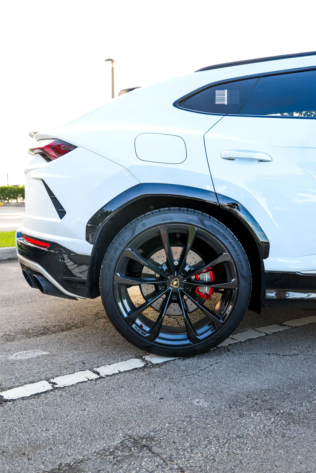 2020 Lamborghini Urus - 641-hp Turbo V8, AWD, Full ADAS Package, Carbon-Ceramic Brakes