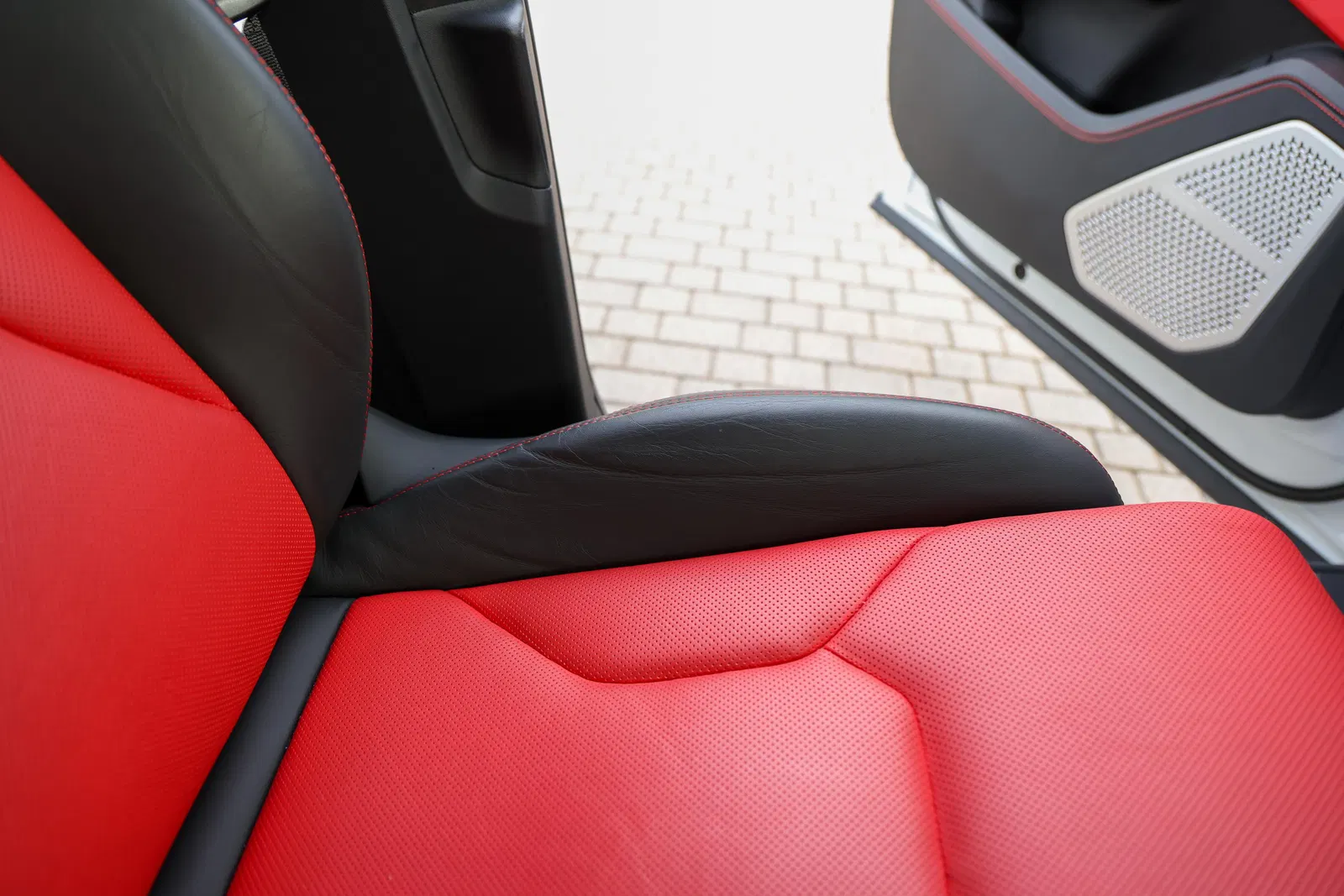 2020 Lamborghini Urus - 641-hp Turbo V8, AWD, Full ADAS Package, Carbon-Ceramic Brakes