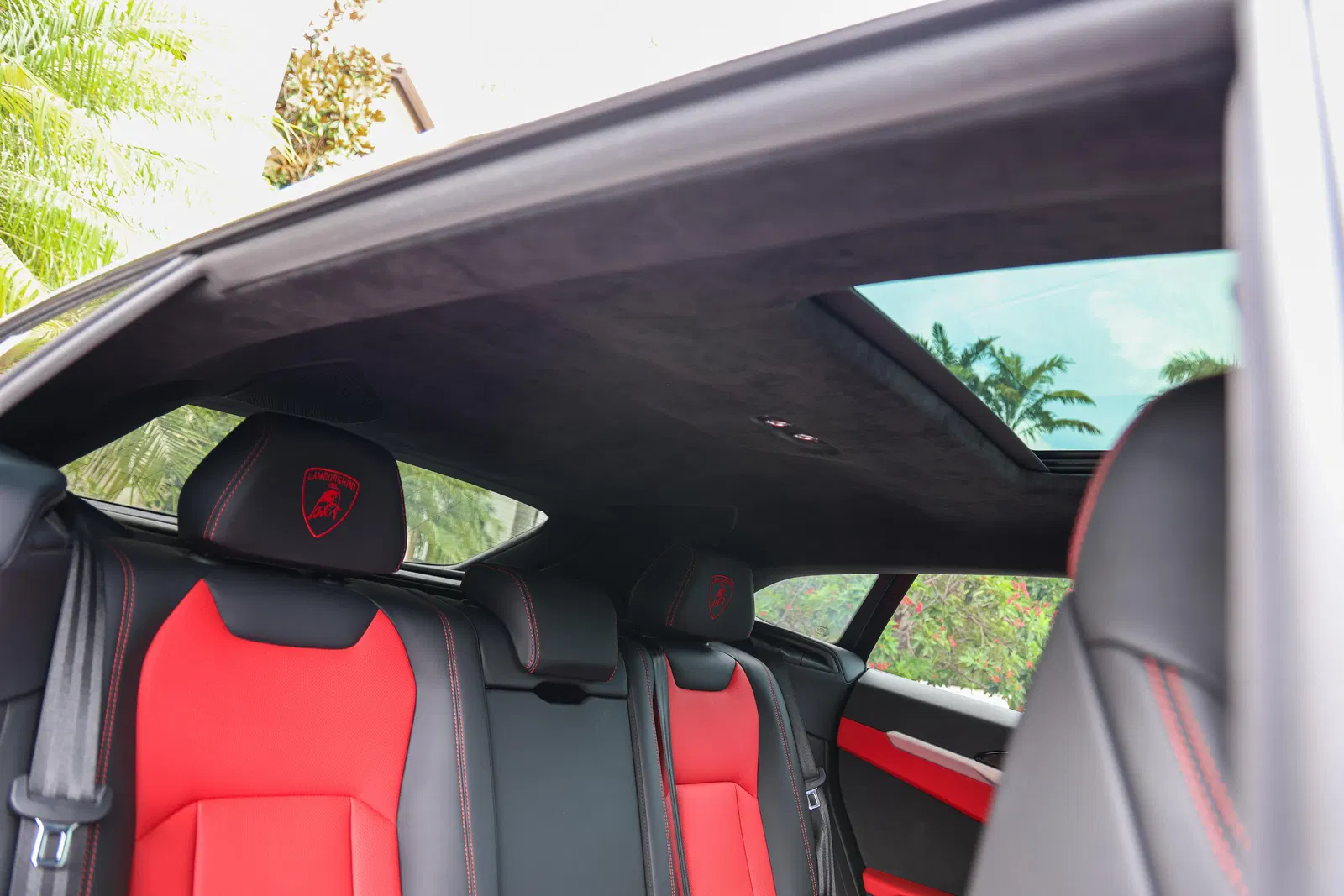 2020 Lamborghini Urus - 641-hp Turbo V8, AWD, Full ADAS Package, Carbon-Ceramic Brakes