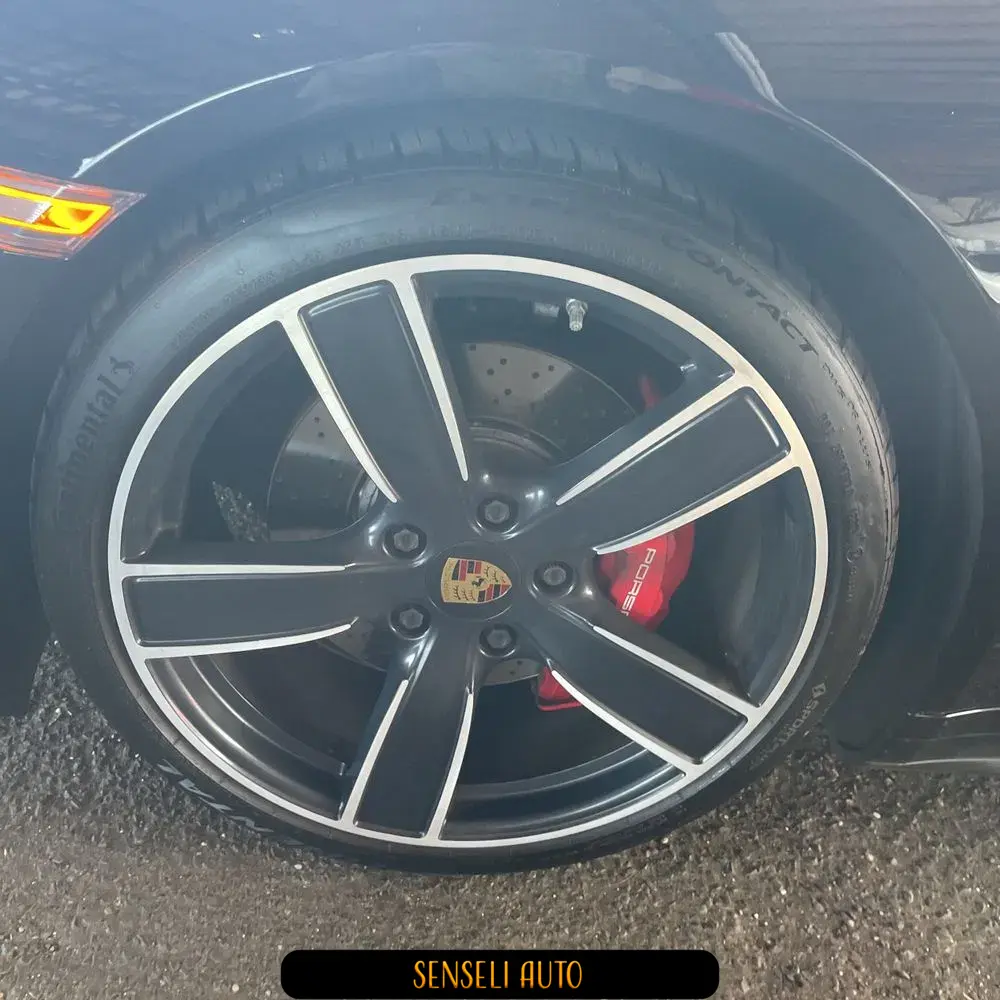 2019 Porsche 911 Carrera 4S