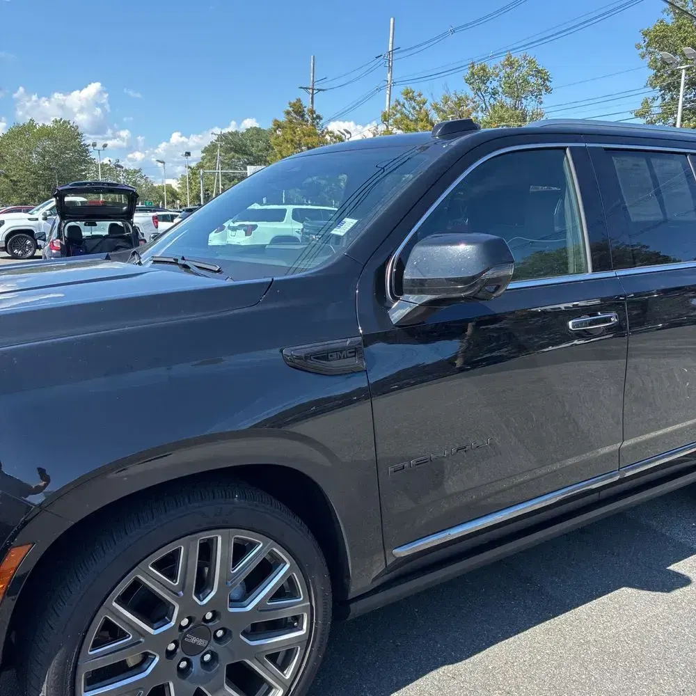 2025 GMC Yukon Denali Ultimate