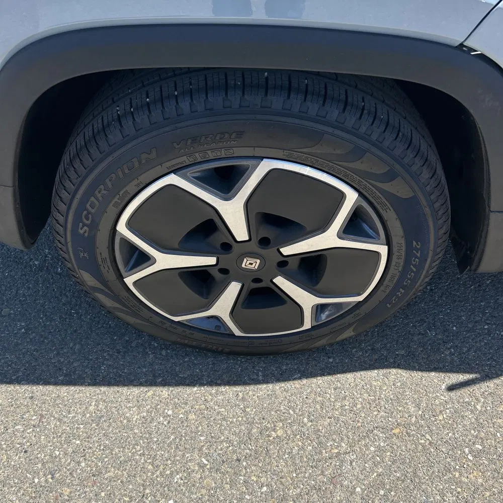 2023 Rivian R1T Adventure Quad-Motor