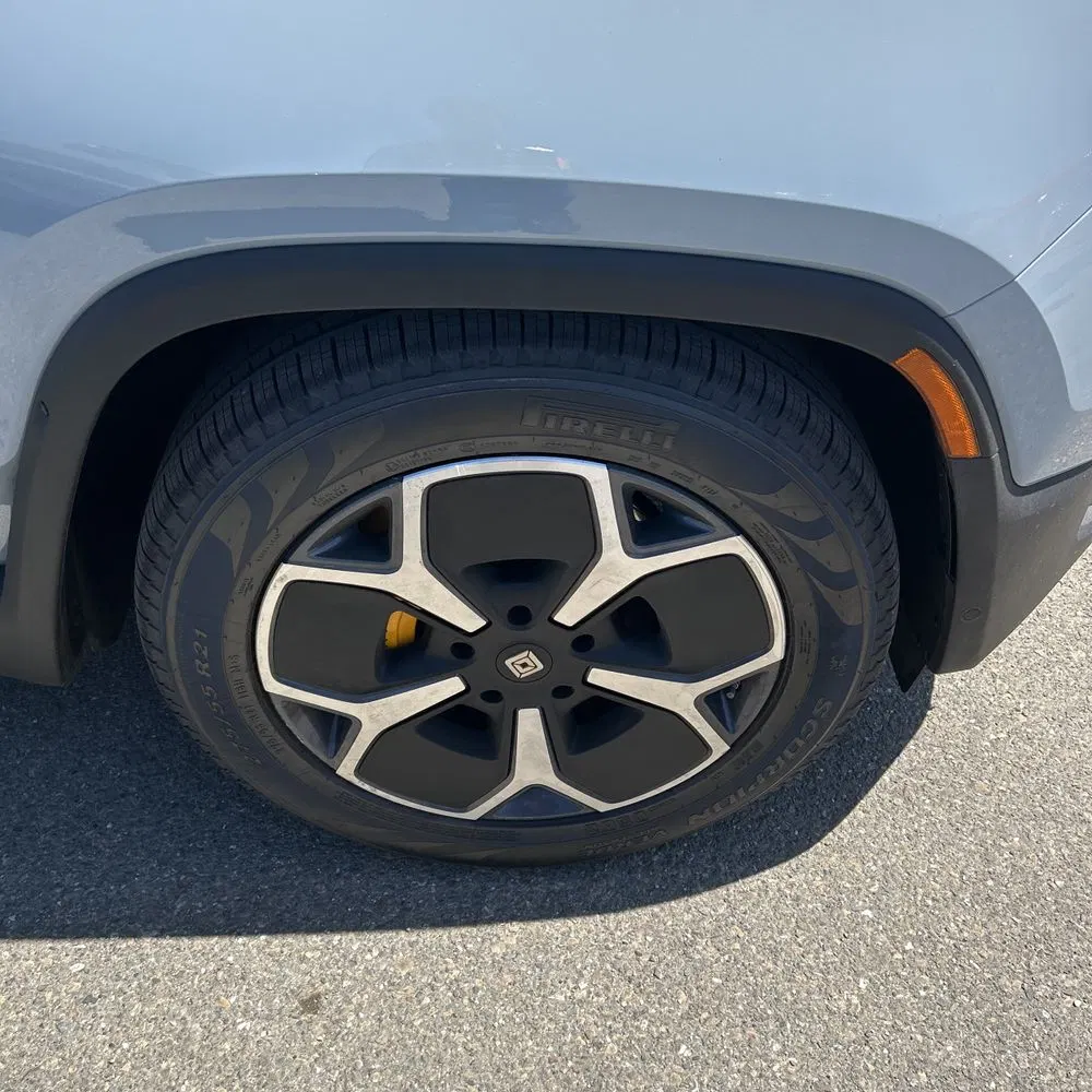 2023 Rivian R1T Adventure Quad-Motor