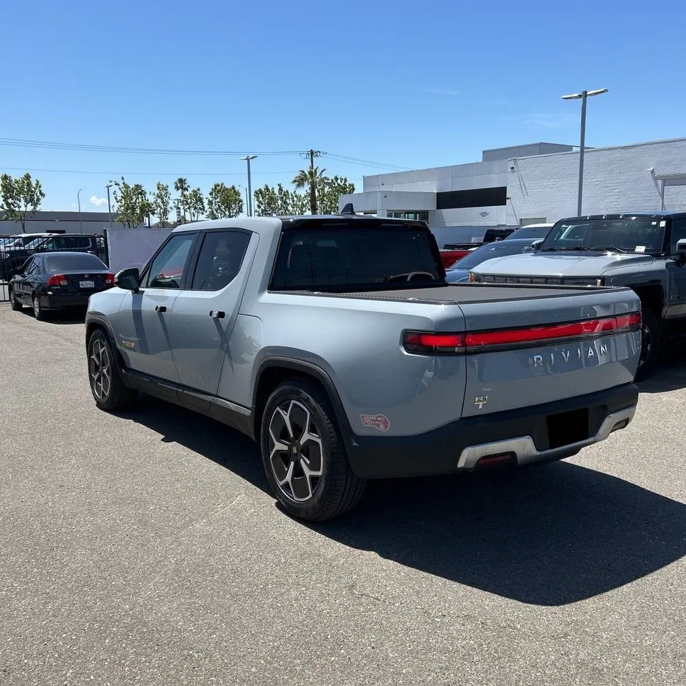 2023 Rivian R1T Adventure Quad-Motor