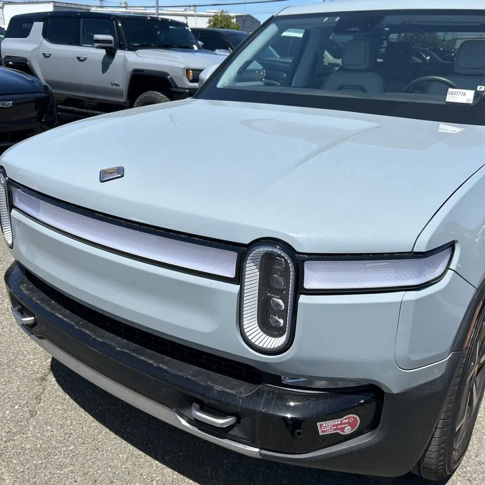 2023 Rivian R1T Adventure Quad-Motor