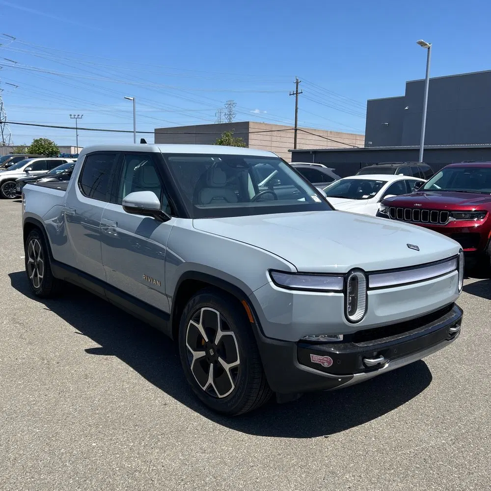 2023 Rivian R1T Adventure Quad-Motor