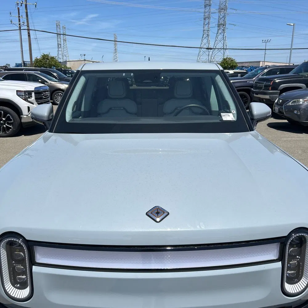 2023 Rivian R1T Adventure Quad-Motor