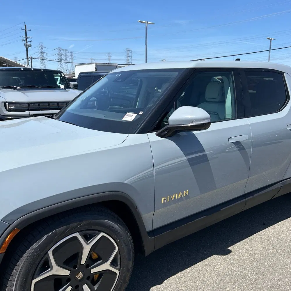 2023 Rivian R1T Adventure Quad-Motor