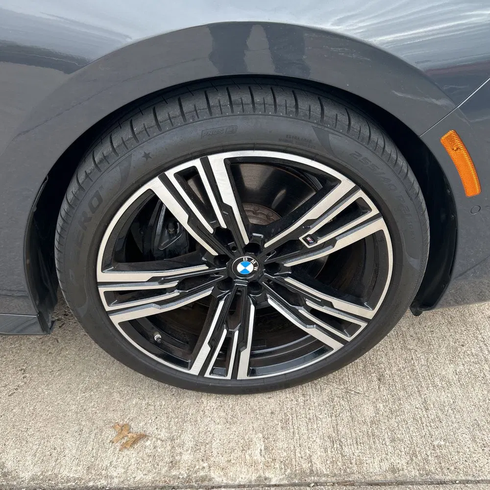 2023 BMW 7-Series 740i
