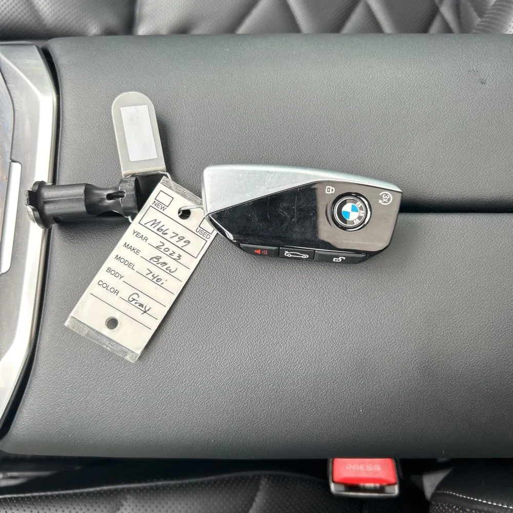 2023 BMW 7-Series 740i