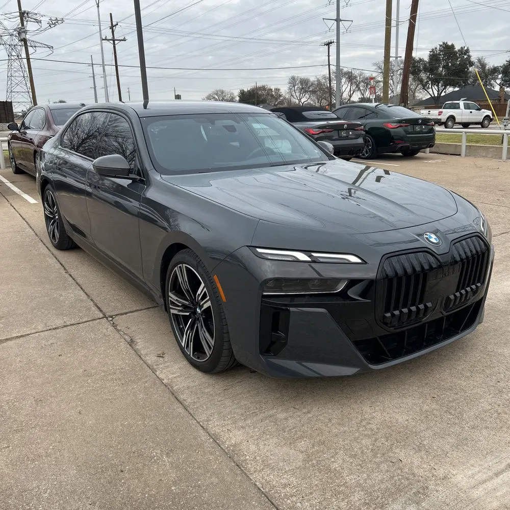 2023 BMW 7-Series 740i