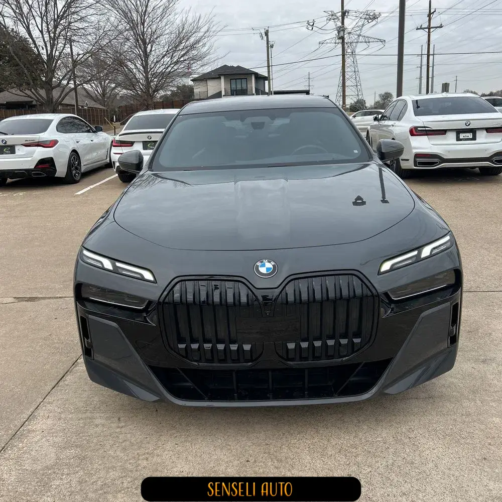 2023 BMW 7-Series 740i