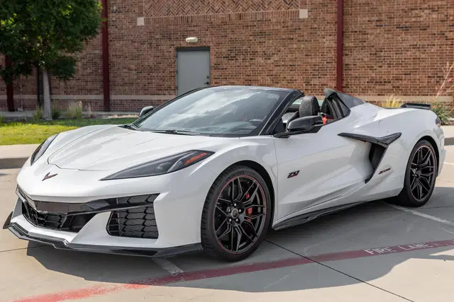 2023 Chevrolet Corvette Z06 Convertible 70th Anniversary Edition - 670-hp LT6 V8, 3LZ Trim, Carbon Ceramic Brakes