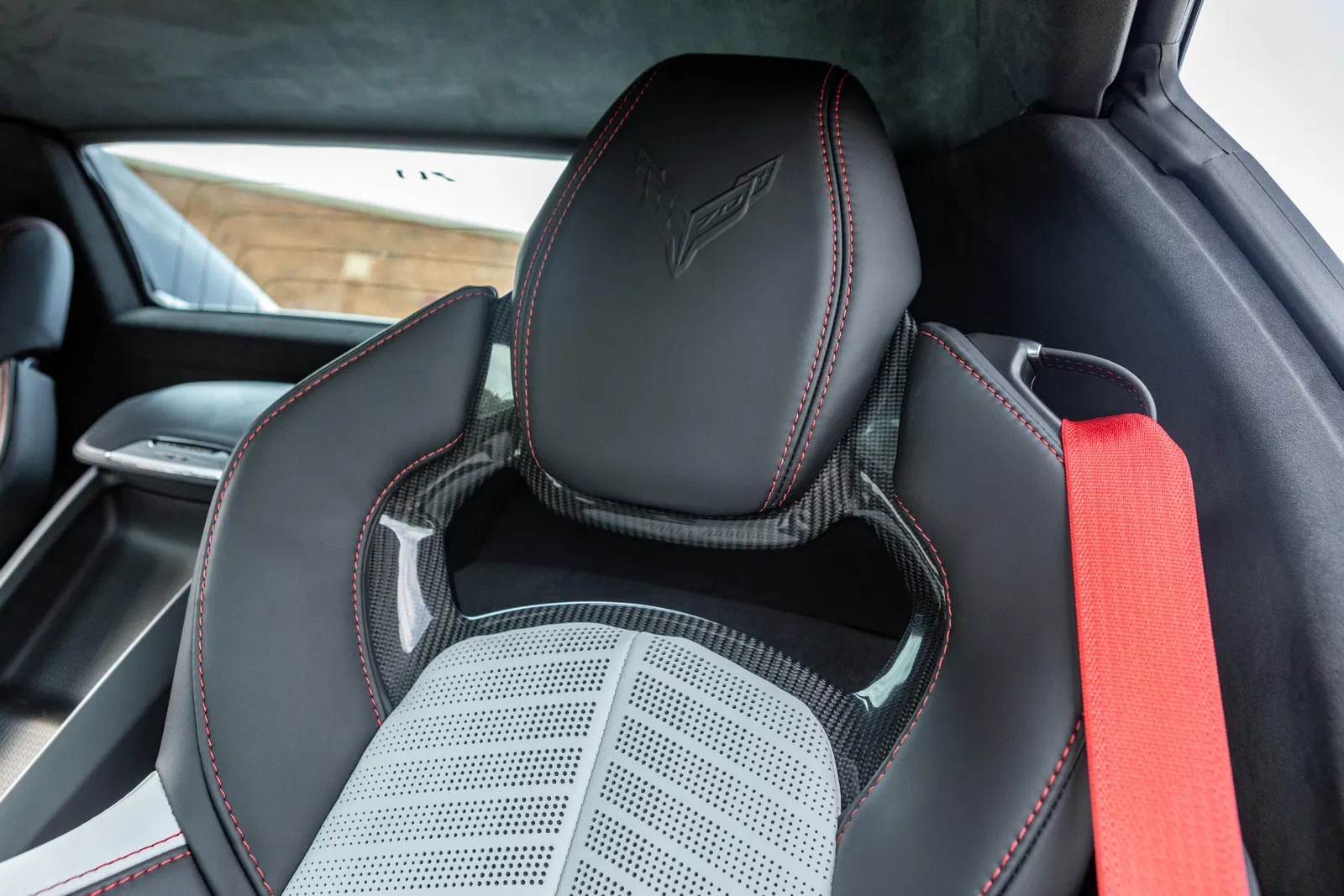 2023 Chevrolet Corvette Z06 Convertible 70th Anniversary Edition - 670-hp LT6 V8, 3LZ Trim, Carbon Ceramic Brakes