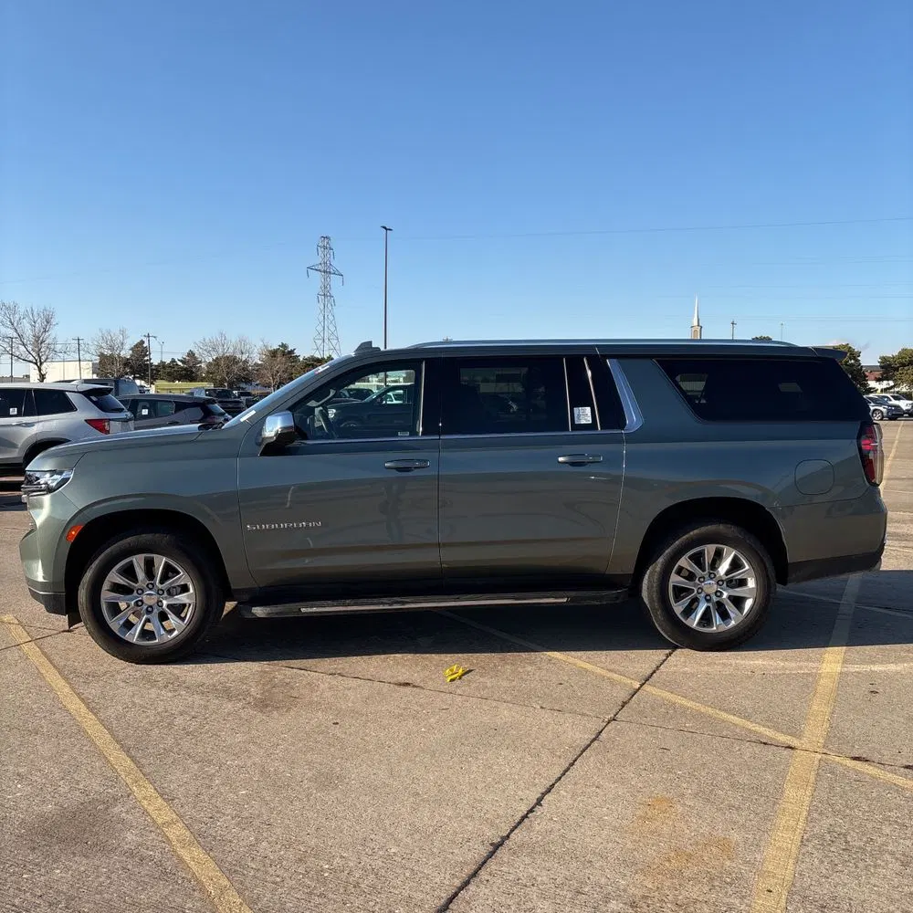2023 Chevrolet Suburban Premier