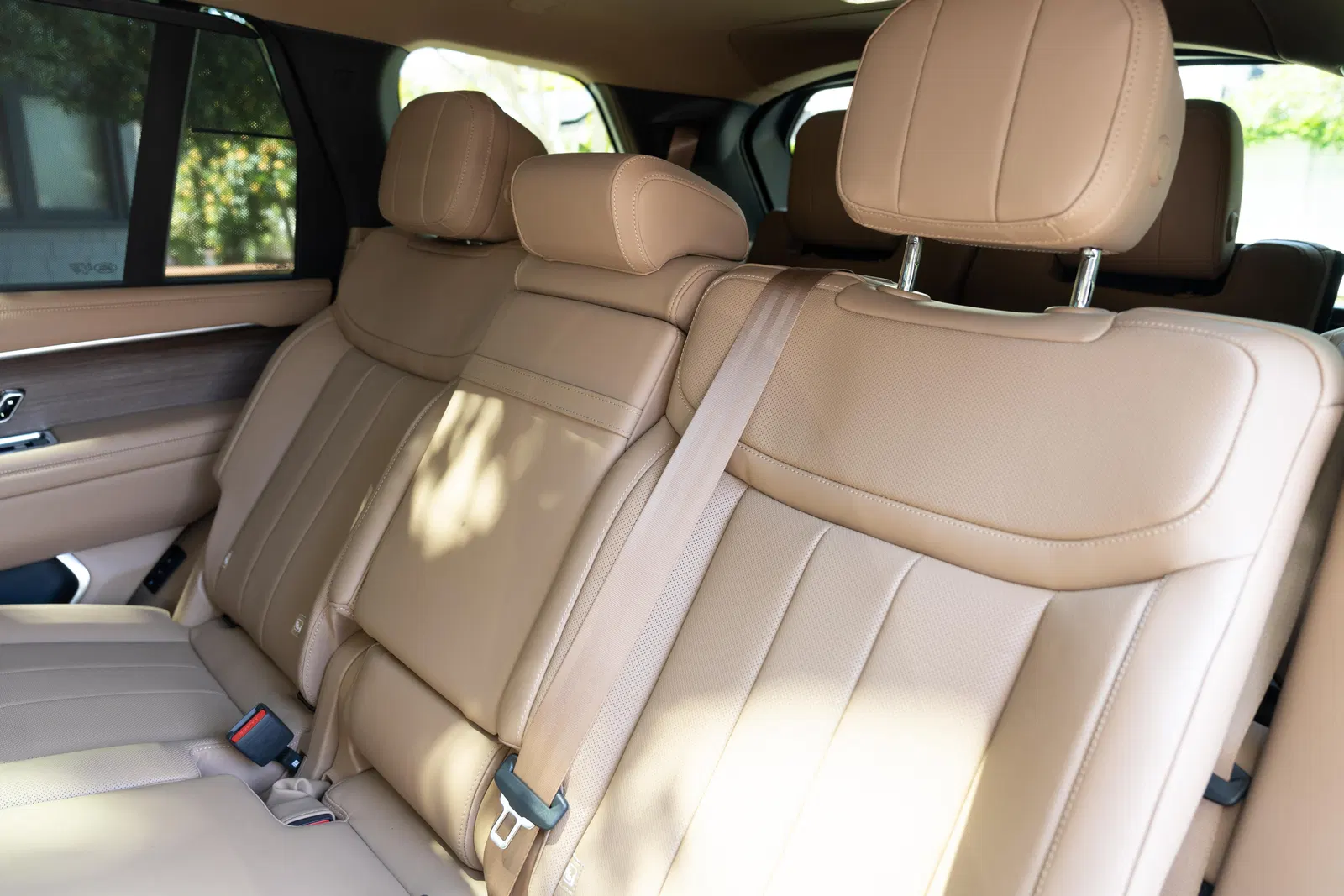 2023 Range Rover P530 SE LWB - Twin-Turbo V8, AWD, Technology Pack, Unmodified