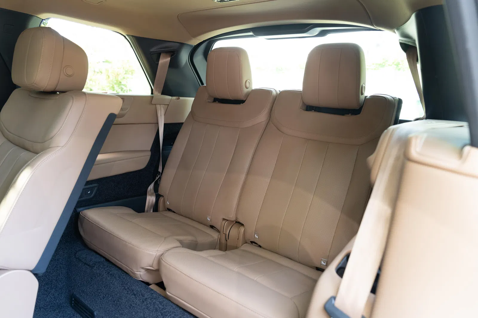 2023 Range Rover P530 SE LWB - Twin-Turbo V8, AWD, Technology Pack, Unmodified