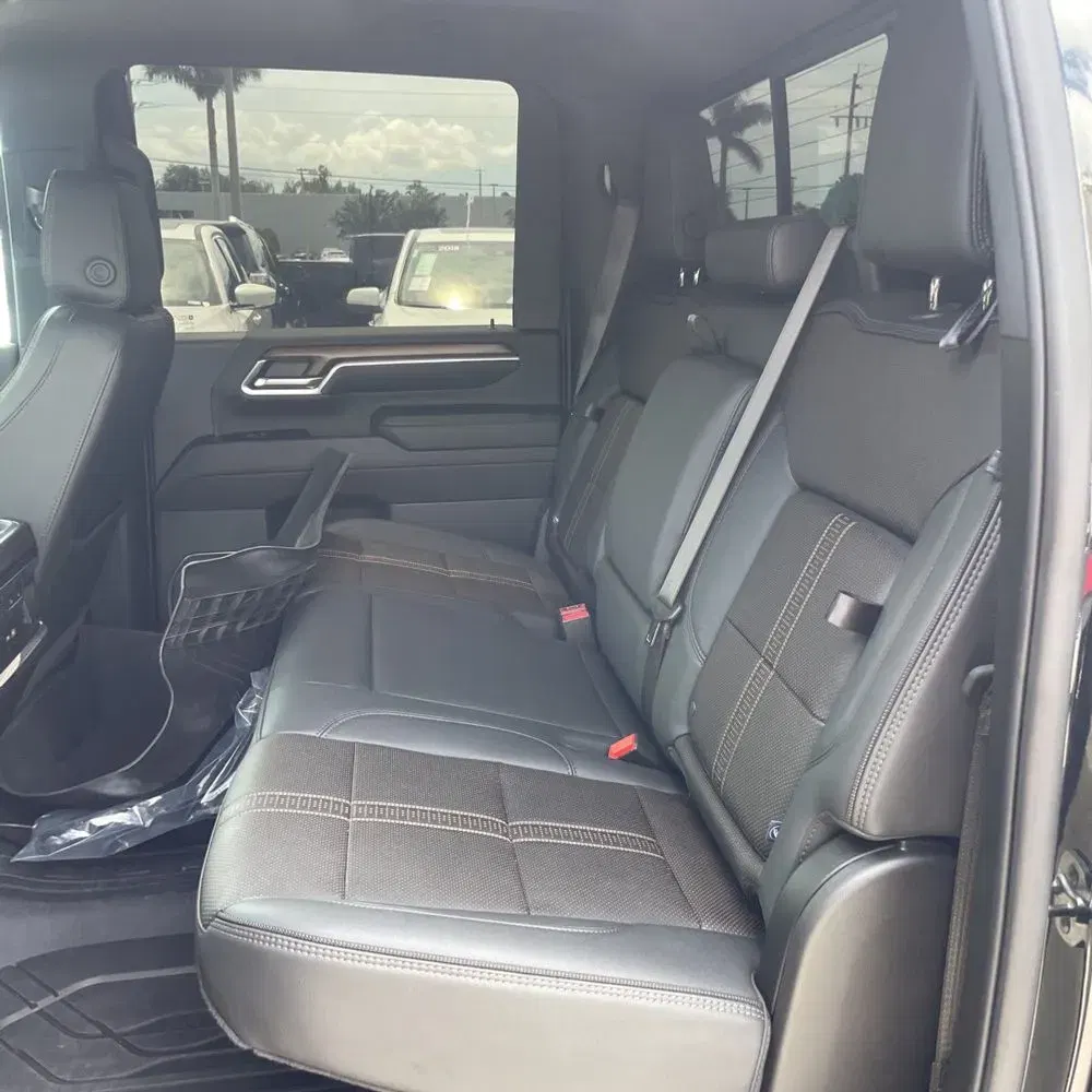 2025 Chevrolet Silverado 3500HD High Country