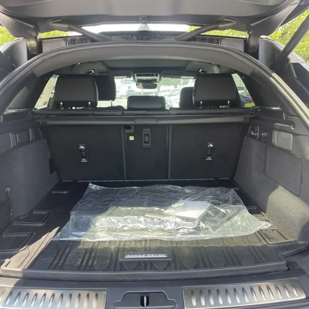 2024 Land Rover Range Rover Velar Dynamic SE P250