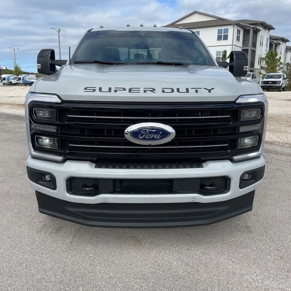 2025 Ford F-350 Super Duty Platinum