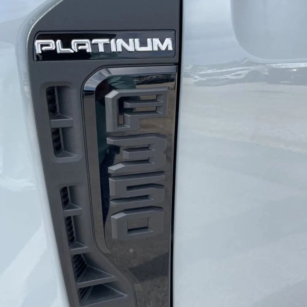 2025 Ford F-350 Super Duty Platinum