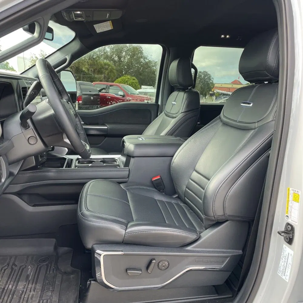 2025 Ford F-350 Super Duty Platinum