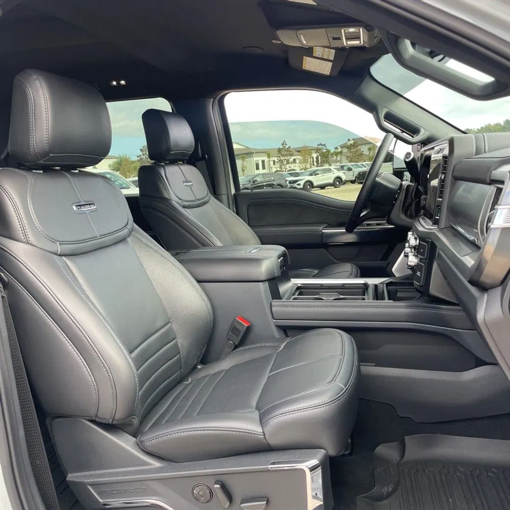 2025 Ford F-350 Super Duty Platinum