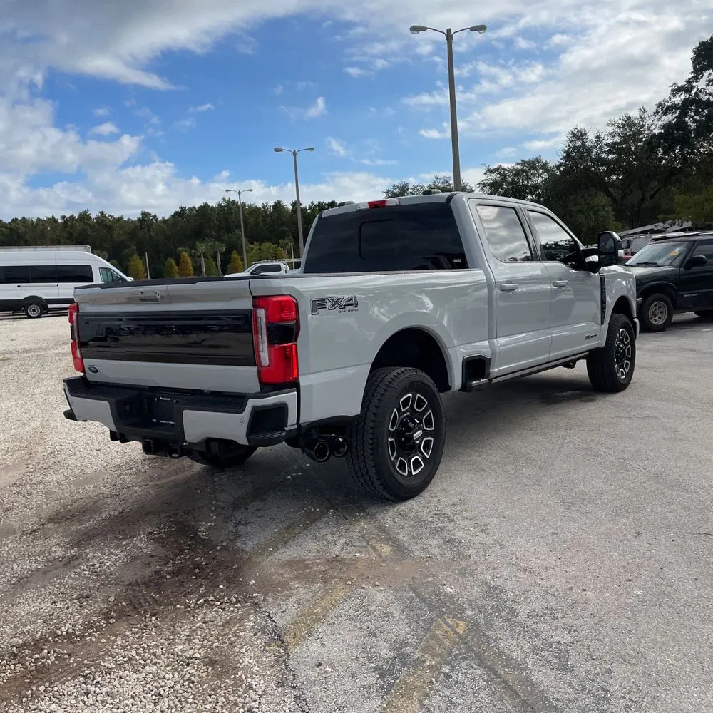 2025 Ford F-350 Super Duty Platinum