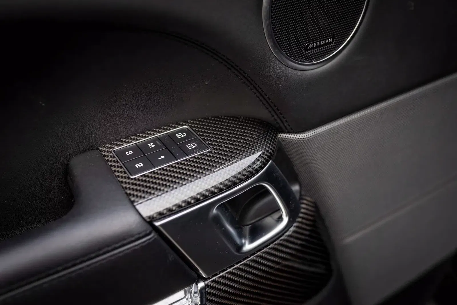 2022 Land Rover Range Rover Sport SVR Carbon Edition