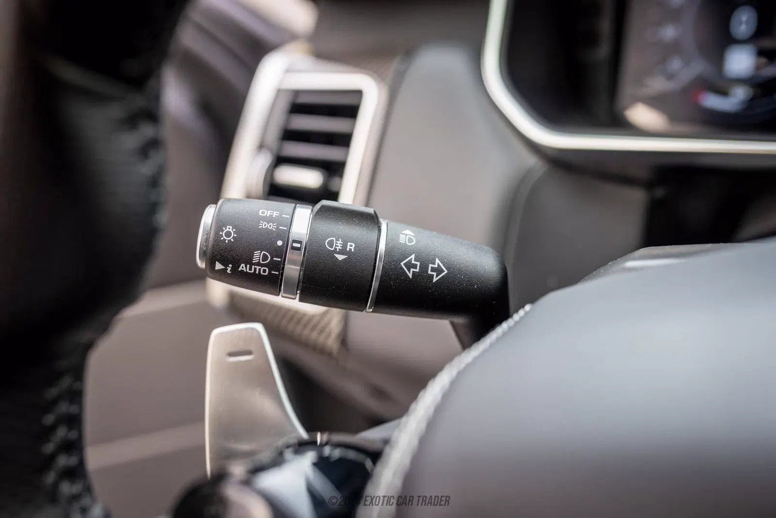 2022 Land Rover Range Rover Sport SVR Carbon Edition