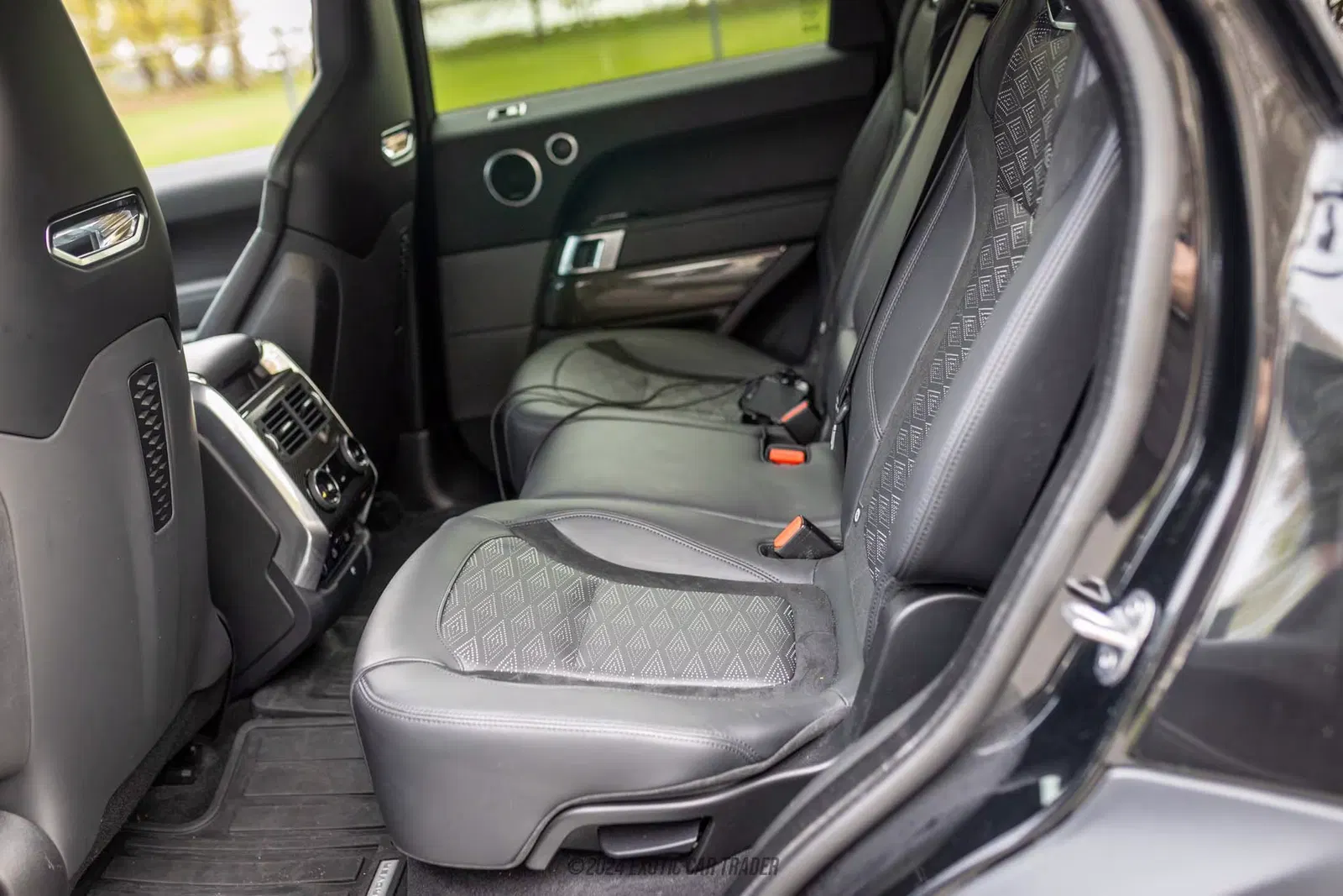 2022 Land Rover Range Rover Sport SVR Carbon Edition