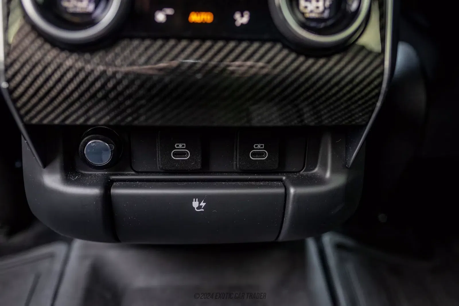 2022 Land Rover Range Rover Sport SVR Carbon Edition