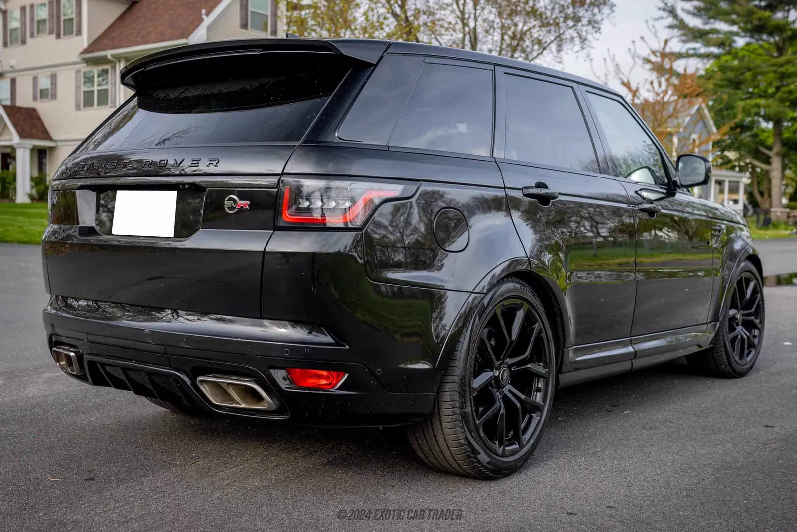 2022 Land Rover Range Rover Sport SVR Carbon Edition