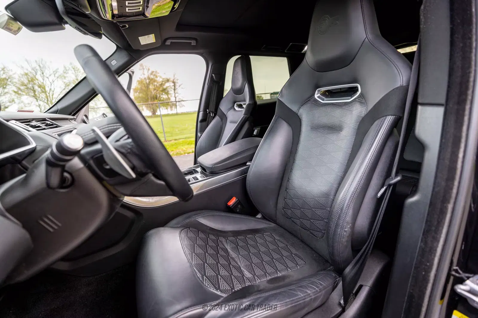 2022 Land Rover Range Rover Sport SVR Carbon Edition