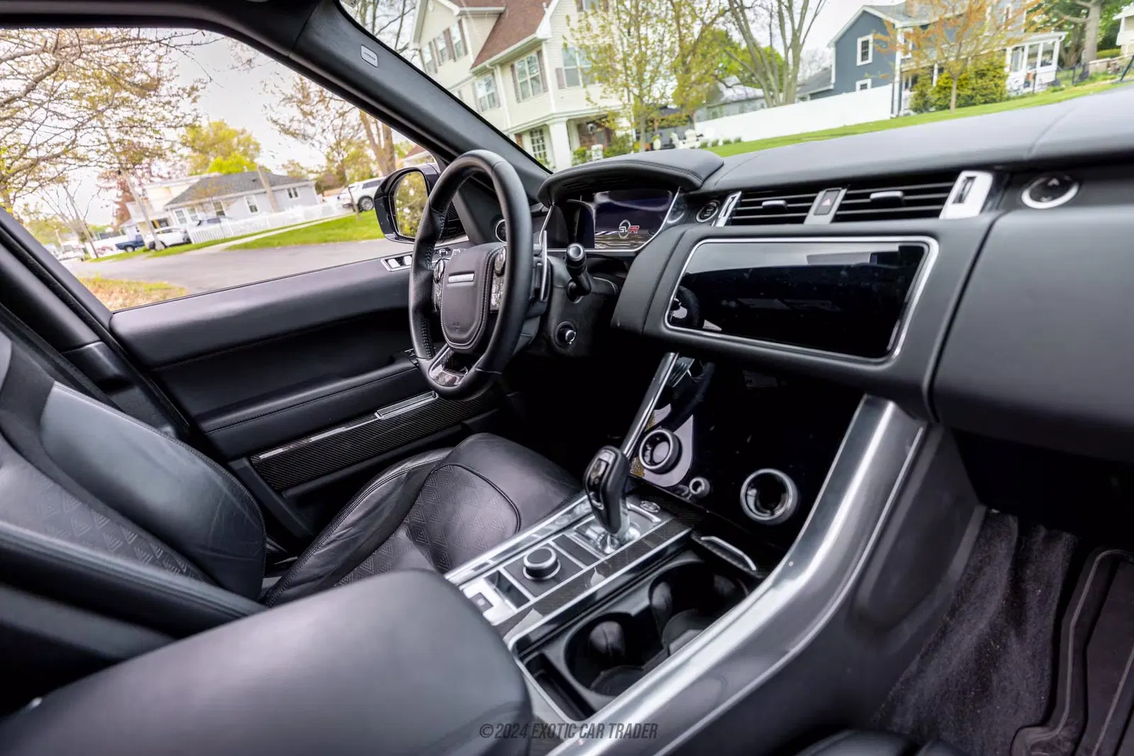 2022 Land Rover Range Rover Sport SVR Carbon Edition