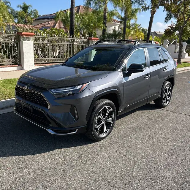 2025 Toyota RAV4 Plug-in Hybrid XSE