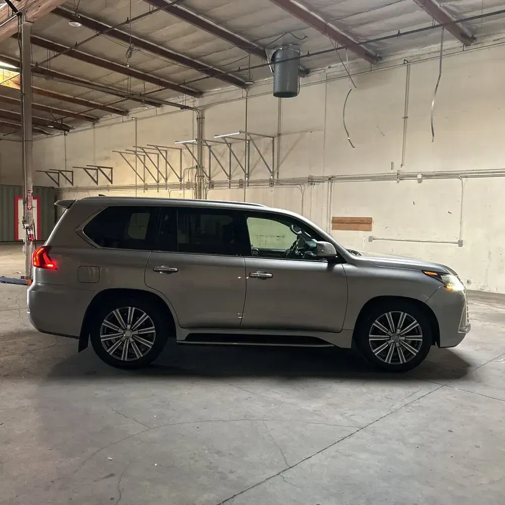 2018 Lexus LX 570 Two-Row