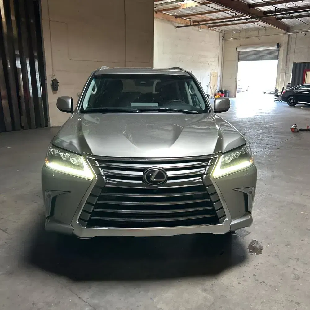 2018 Lexus LX 570 Two-Row