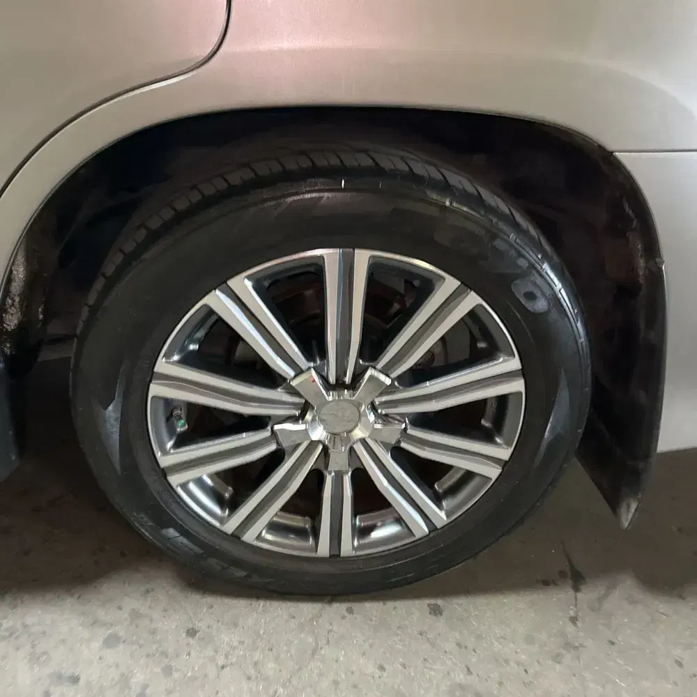 2018 Lexus LX 570 Two-Row