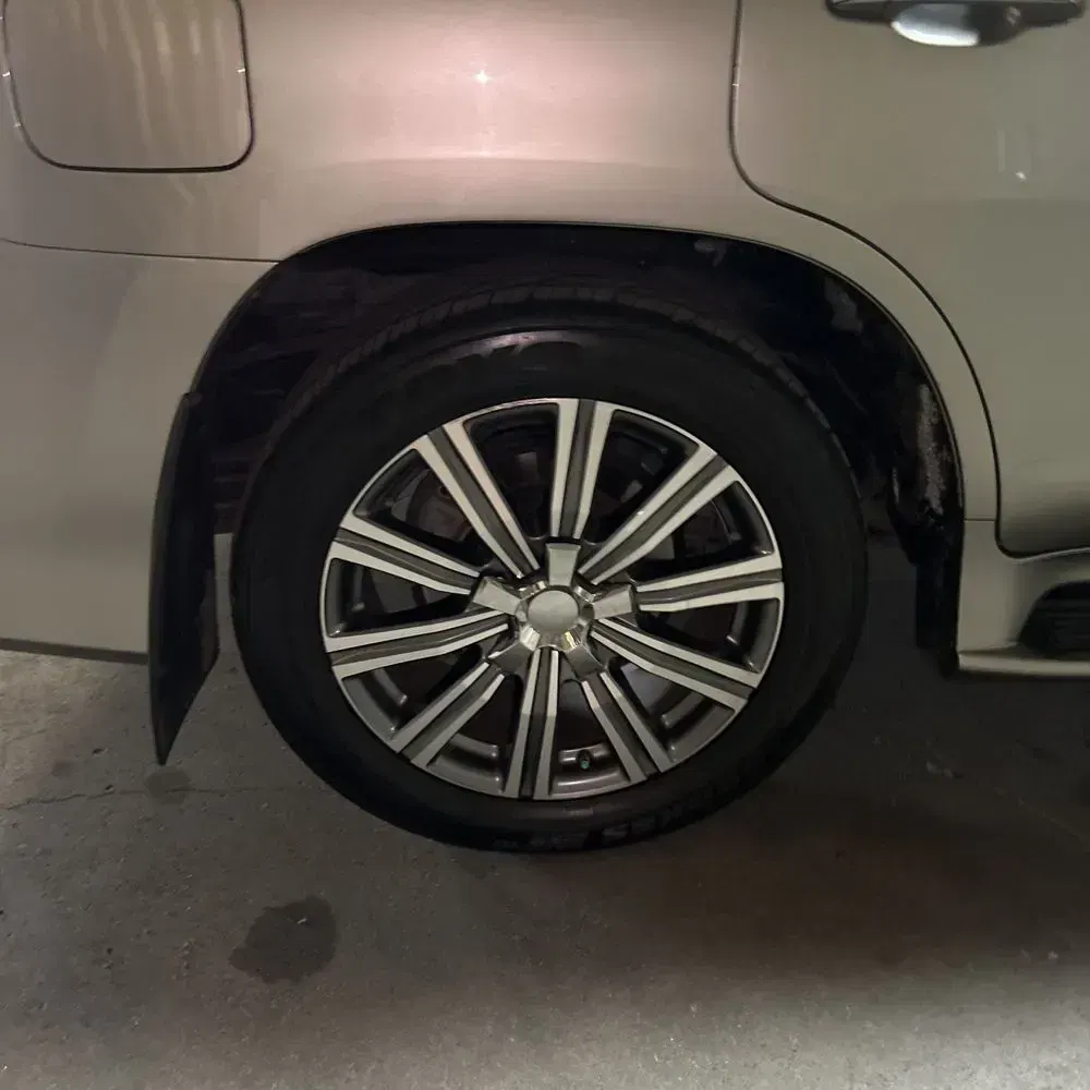 2018 Lexus LX 570 Two-Row
